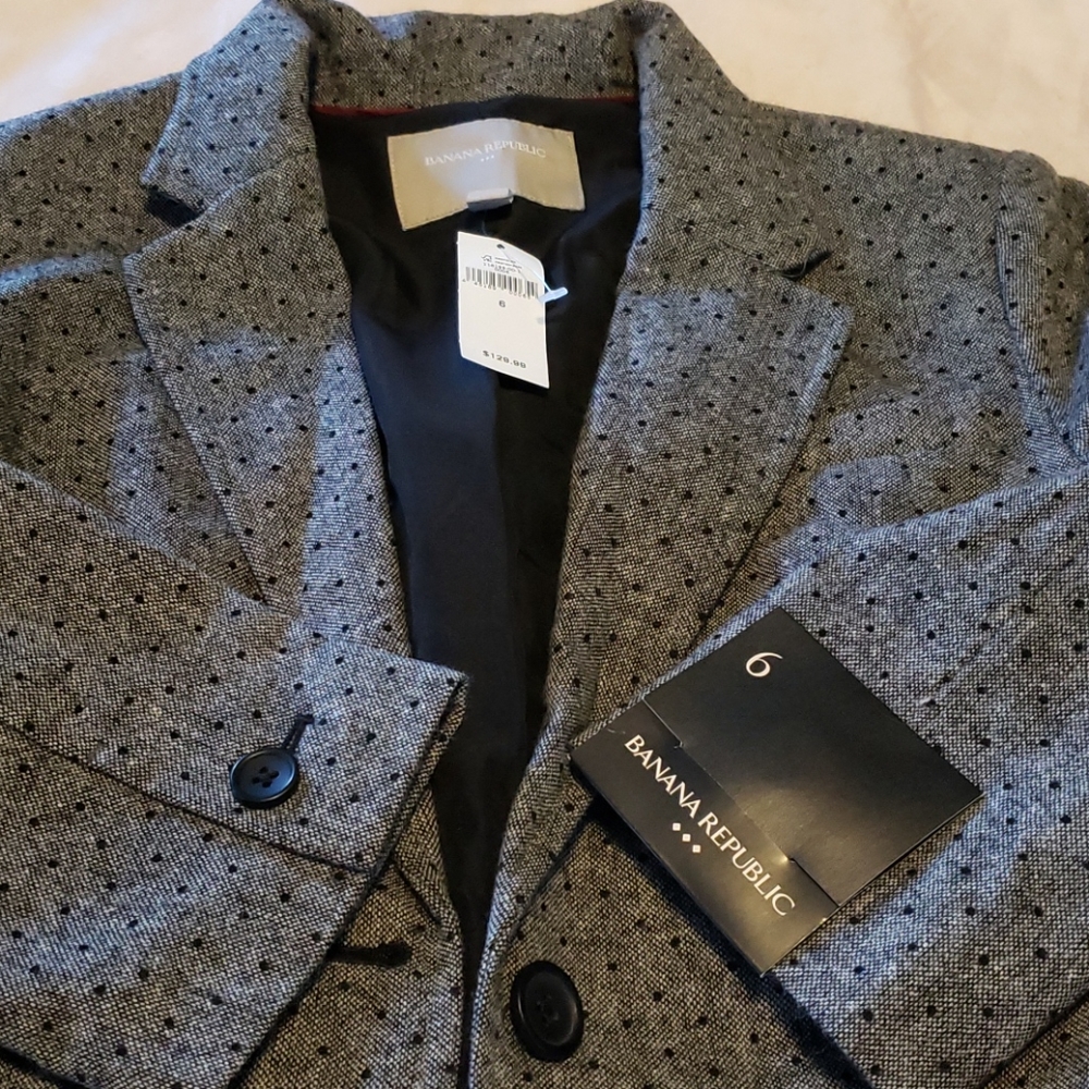 NWT Banana Republic Suit. (Factory Store) - Picture 5 of 7
